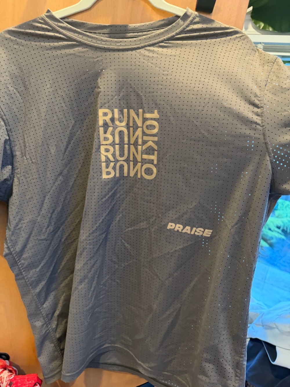 Praise Performance Tee in Slate Gray